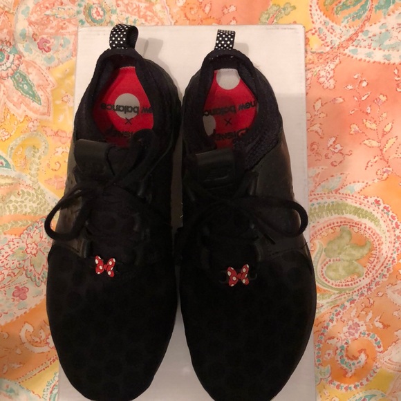new balance minnie womens